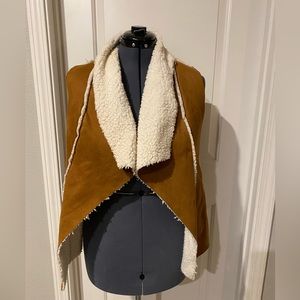 Suede Sherpa vest size S